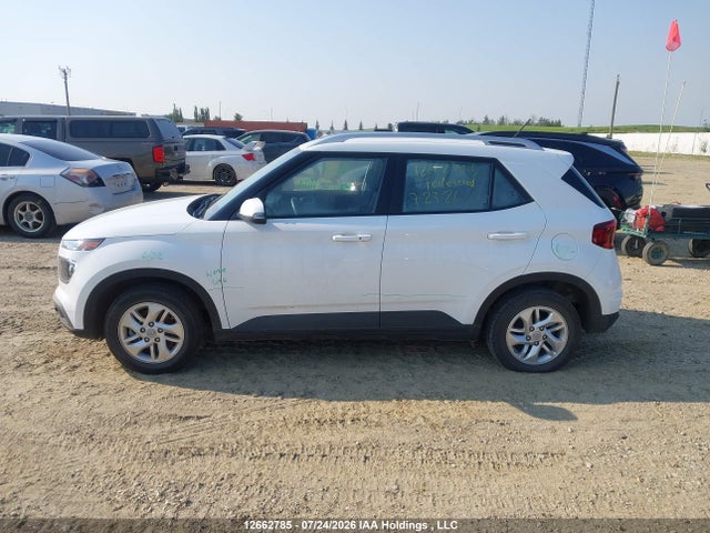 KMHRC8A3XSU417154 Hyundai Venue Sel/limited
