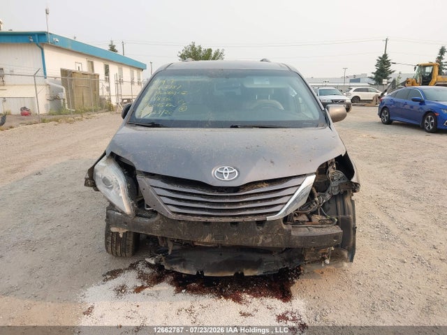Toyota SIENNA LE 2017 5TDJZ3DC8HS188386 Image 13