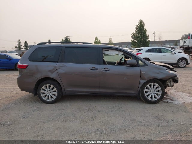 Toyota SIENNA LE 2017 5TDJZ3DC8HS188386 Image 14