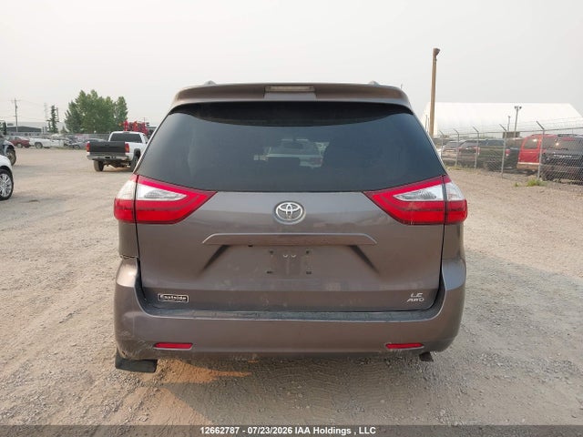 Toyota SIENNA LE 2017 5TDJZ3DC8HS188386 Image 17