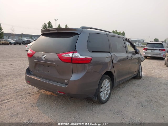 Toyota SIENNA LE 2017 5TDJZ3DC8HS188386 Image 4