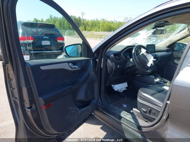 1FMCU9H63LUA17298 Ford ESCAPE SEL