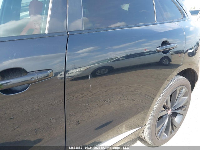 SADCM2BV7HA062043 Jaguar F-PACE S