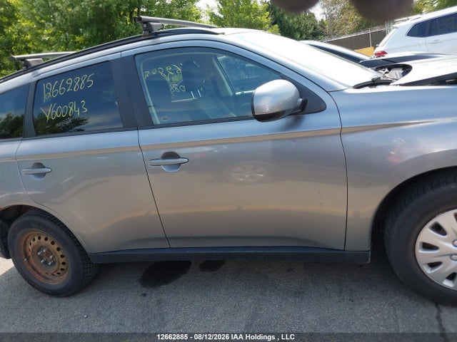 Mitsubishi Outlander 2014 JA4AD2A3XEZ600843 Image 13