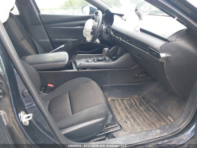 JM1BPAKM4R1705482 Mazda Mazda3 Sport Gx