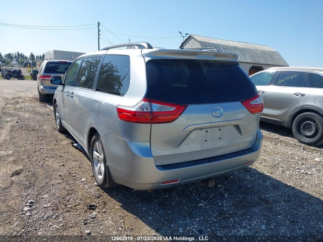 Toyota SIENNA LE 2015 5TDKK3DC7FS531534 Image 3