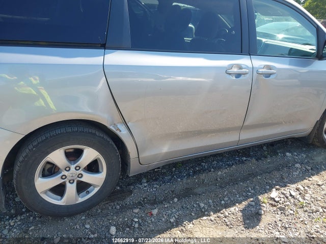 Toyota SIENNA LE 2015 5TDKK3DC7FS531534 Image 6