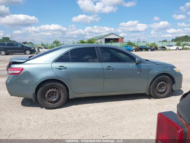 12662928 :رقم المزاد ، 4T1BF3EK3AU560054 vin ، 2010 Toyota Camry Le مزاد بيع
