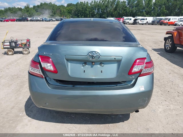 12662928 :رقم المزاد ، 4T1BF3EK3AU560054 vin ، 2010 Toyota Camry Le مزاد بيع