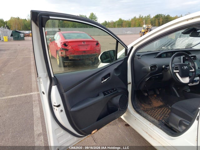 12662930 :رقم المزاد ، JTDKARFU5J3061607 vin ، 2018 Toyota Prius Technology مزاد بيع