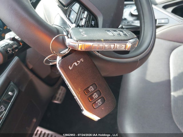 Auction sale of the 2024 Kia Niro Ev Wave/wave W/snow White Pearl   Grey Exterior, vin: KNDCT3L11R5083285, lot number: 12662953