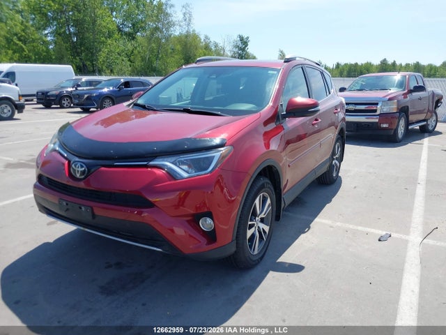 2T3RFREV2JW792308 Toyota Rav4 Xle
