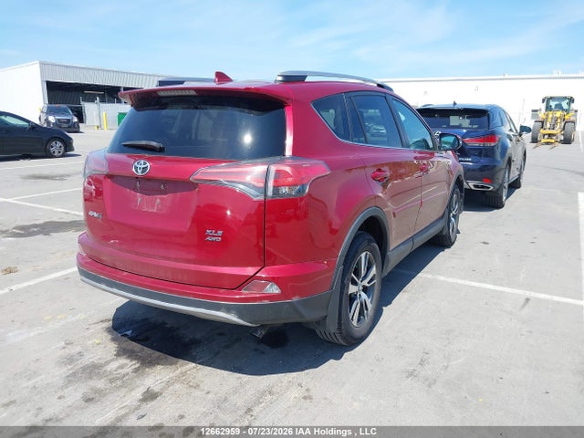 2T3RFREV2JW792308 Toyota Rav4 Xle
