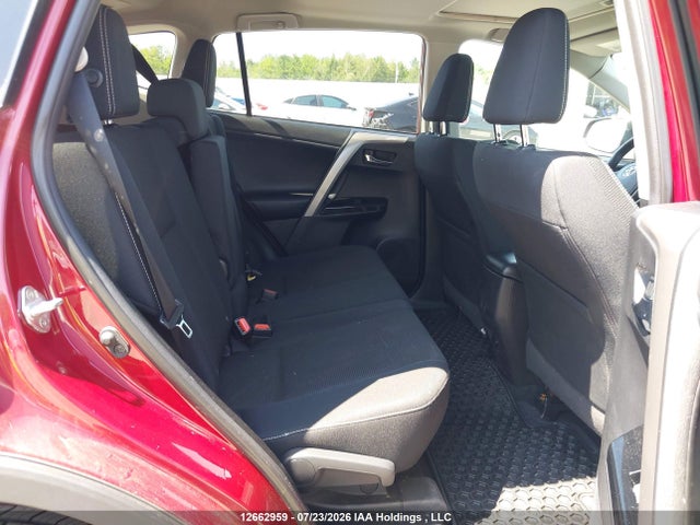 2T3RFREV2JW792308 Toyota Rav4 Xle