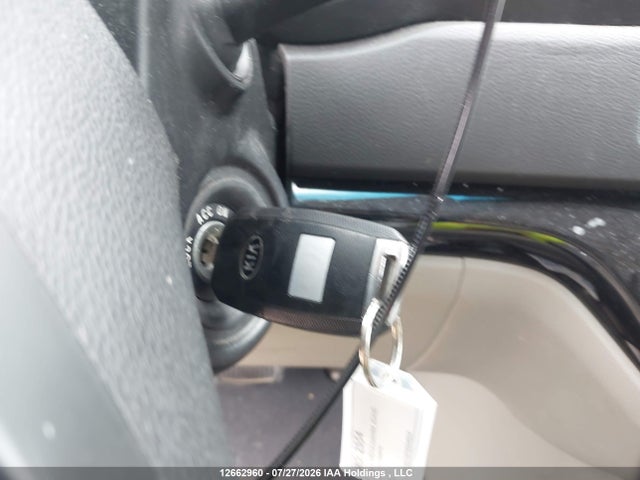 KIA SEDONA LX 2015 KNDMB5C1XF6054604 Image 11