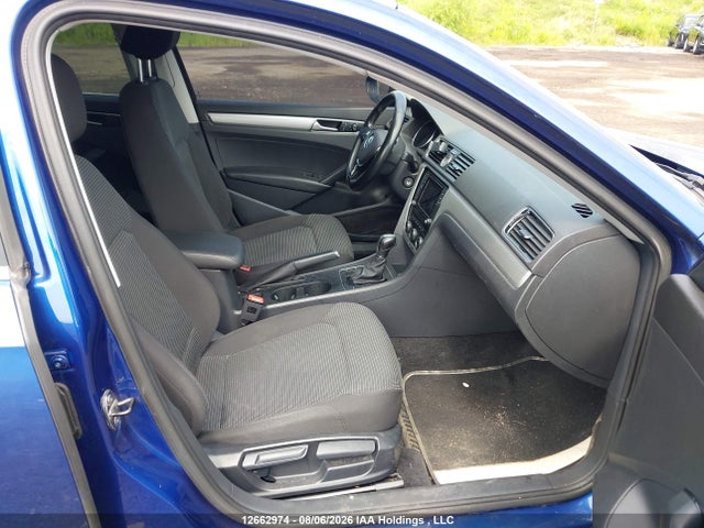 1VWAT7A32HC068742 Volkswagen Passat 1.8 Tsi Trendline+
