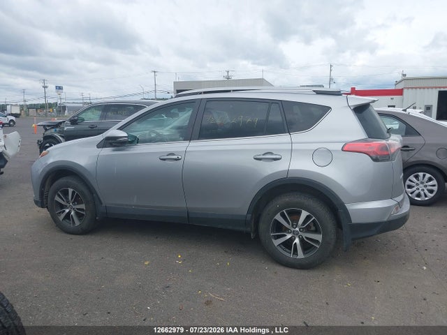 Toyota RAV4 LE 2018 2T3BFREV7JW719811 Image 14