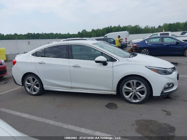 1G1BF5SM0J7117163 Chevrolet Cruze Premier