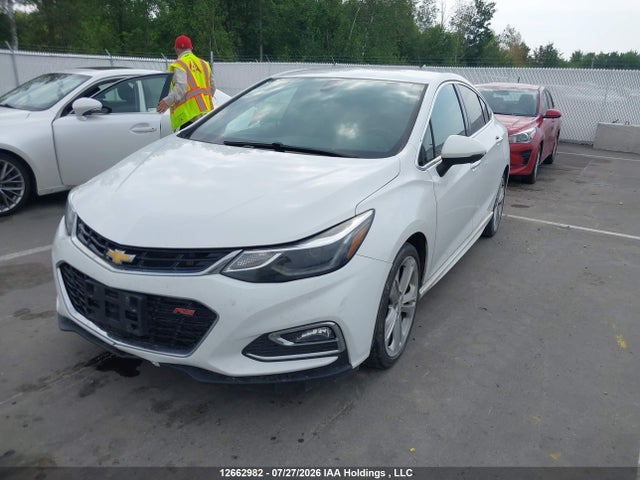 1G1BF5SM0J7117163 Chevrolet Cruze Premier