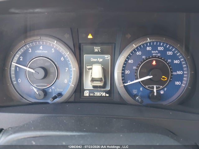 5TDDK3DC5FS100439 Toyota Sienna Xle/limited