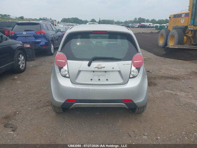 KL8CD6S96FC764600 Chevrolet SPARK 1LT