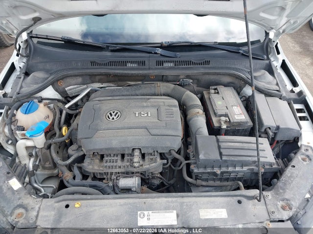 2015 Volkswagen Jetta Sel მანქანა იყიდება აუქციონზე, vin: 3VWG07AJ2FM274737, აუქციონის ნომერი: 12663053