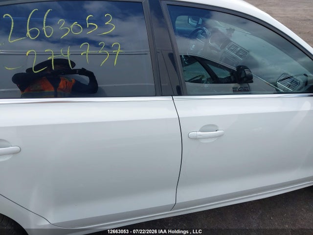 2015 Volkswagen Jetta Sel მანქანა იყიდება აუქციონზე, vin: 3VWG07AJ2FM274737, აუქციონის ნომერი: 12663053
