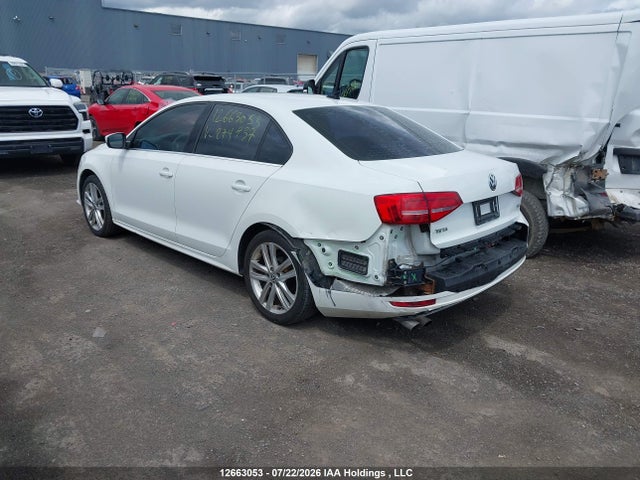 2015 Volkswagen Jetta Sel მანქანა იყიდება აუქციონზე, vin: 3VWG07AJ2FM274737, აუქციონის ნომერი: 12663053