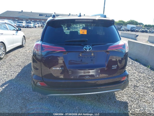 Toyota Rav4 Xle 2018 2T3RFREV6JW832518 Image 14