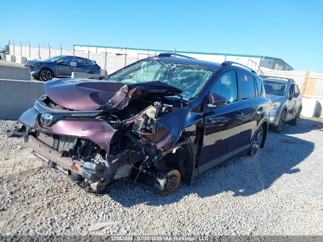 Toyota Rav4 Xle 2018 2T3RFREV6JW832518 Image 2