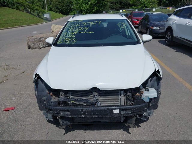 3VW217AU5JM753714 Volkswagen Golf Sportwagen 1.8 Tsi Comfortline/1.8 Tsi Trendline