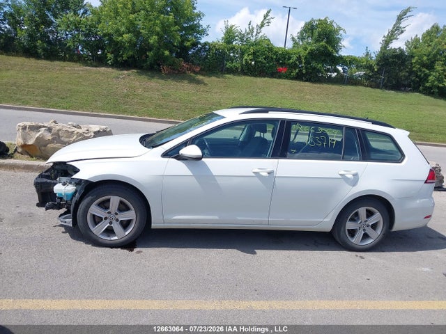 3VW217AU5JM753714 Volkswagen Golf Sportwagen 1.8 Tsi Comfortline/1.8 Tsi Trendline