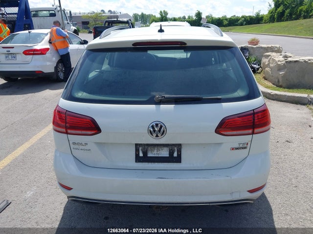 3VW217AU5JM753714 Volkswagen Golf Sportwagen 1.8 Tsi Comfortline/1.8 Tsi Trendline