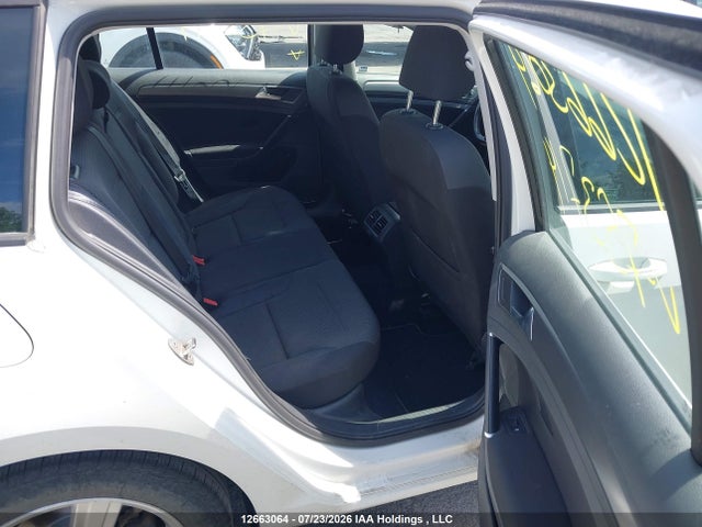 3VW217AU5JM753714 Volkswagen Golf Sportwagen 1.8 Tsi Comfortline/1.8 Tsi Trendline