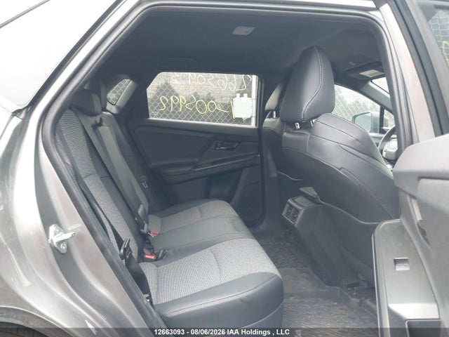 Toyota Bz Xle Awd 2026 JTMADAFB5TJ005992 Image 8