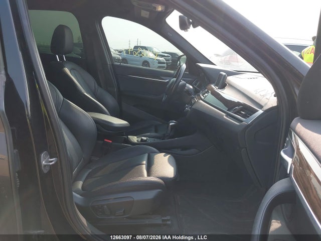 WBXHT3C37J5F89964 BMW X1 Xdrive28i