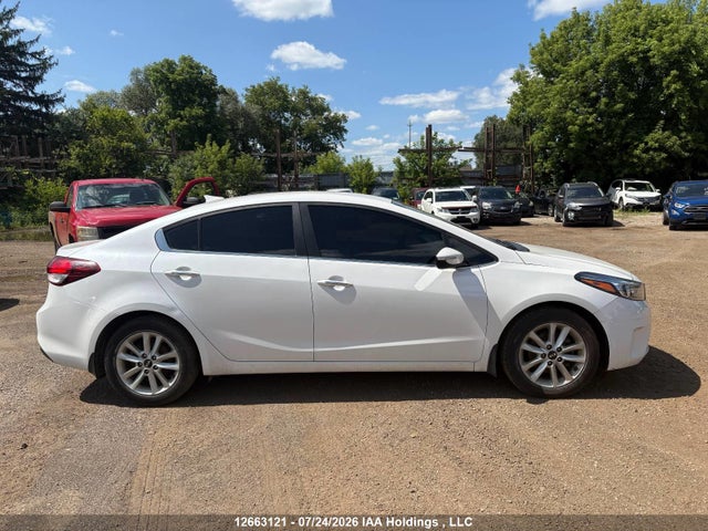KIA FORTE EX 2017 3KPFL4A83HE106619 Image 11