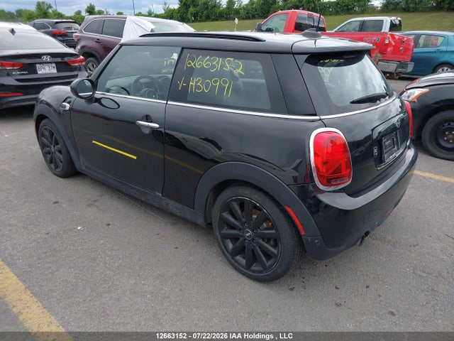 Mini 3 Door Cooper 2019 WMWXP5C51K2H30991 Image 3