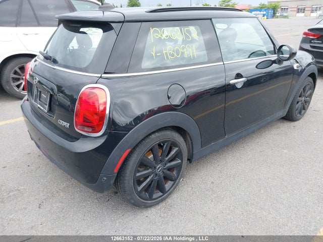 Mini 3 Door Cooper 2019 WMWXP5C51K2H30991 Image 4