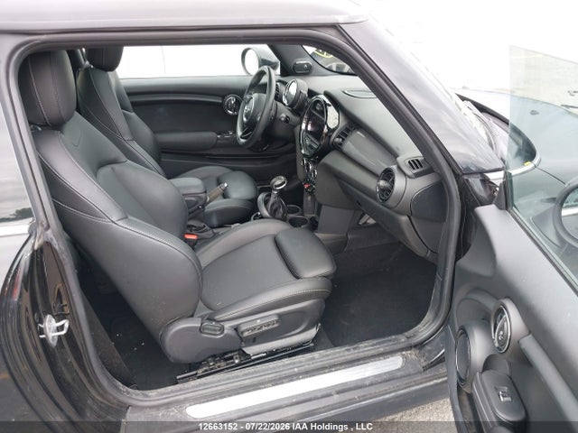 Mini 3 Door Cooper 2019 WMWXP5C51K2H30991 Image 5