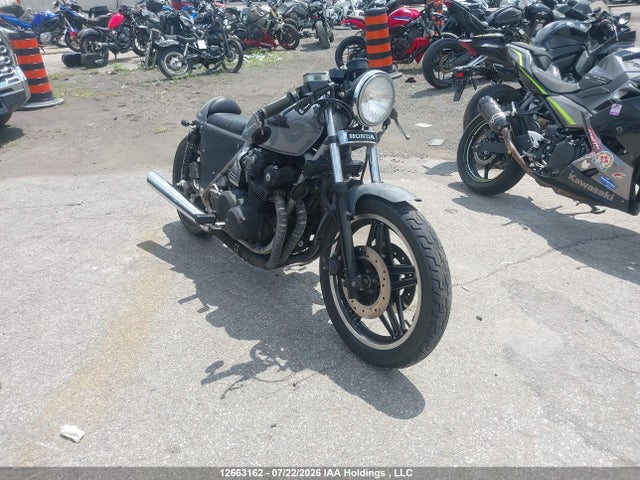 12663162 :رقم المزاد ، JH2SC0405BC112635 vin ، 1981 Honda Cb900 C مزاد بيع