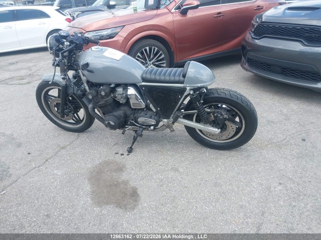 12663162 :رقم المزاد ، JH2SC0405BC112635 vin ، 1981 Honda Cb900 C مزاد بيع