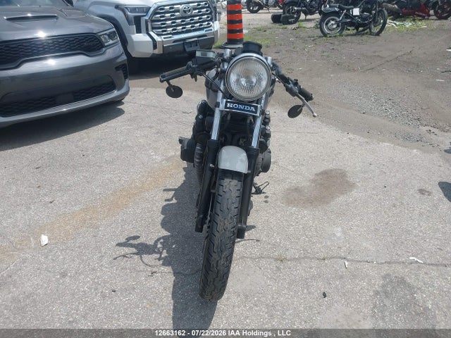 12663162 :رقم المزاد ، JH2SC0405BC112635 vin ، 1981 Honda Cb900 C مزاد بيع