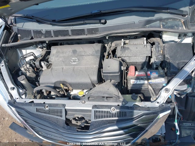 Продаж на аукціоні авто 2014 Toyota Sienna, vin: 5TDKK3DC3ES415293, номер лоту: 12663166