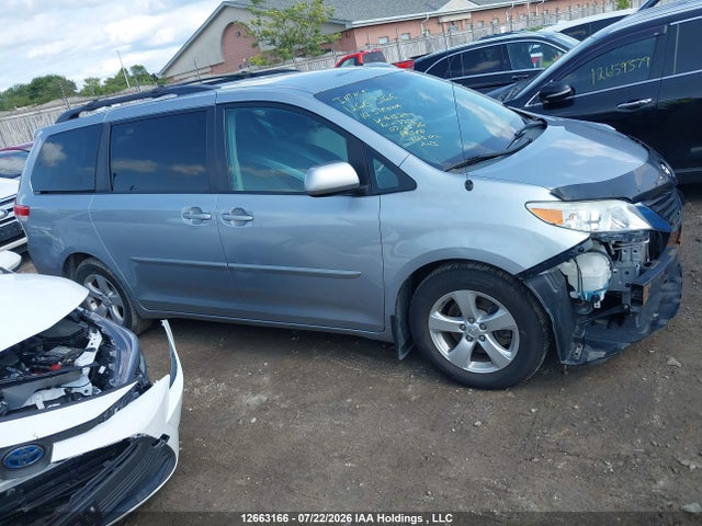 Toyota Sienna 2014 5TDKK3DC3ES415293 Image 14