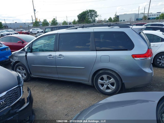 Toyota Sienna 2014 5TDKK3DC3ES415293 Image 15