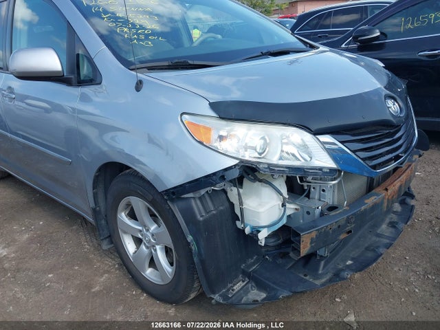 Продаж на аукціоні авто 2014 Toyota Sienna, vin: 5TDKK3DC3ES415293, номер лоту: 12663166