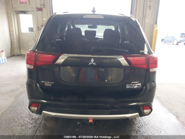 Продажа на аукционе авто 2018 Mitsubishi Outlander Phev, vin: JA4J24A58JZ618500, номер лота: 12663196
