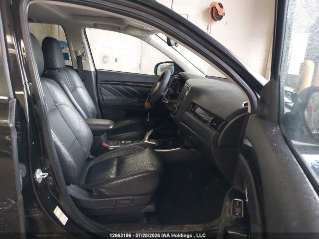 Продажа на аукционе авто 2018 Mitsubishi Outlander Phev, vin: JA4J24A58JZ618500, номер лота: 12663196