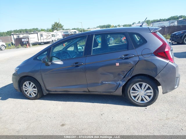 2015 Honda Fit Lx მანქანა იყიდება აუქციონზე, vin: 3HGGK5H55FM109504, აუქციონის ნომერი: 12663201